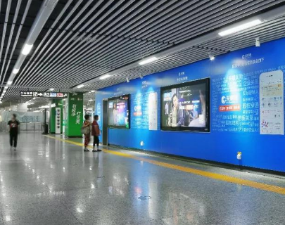 地鐵站不同區(qū)域?qū)κ覂?nèi)全彩led顯示屏要求有哪些？